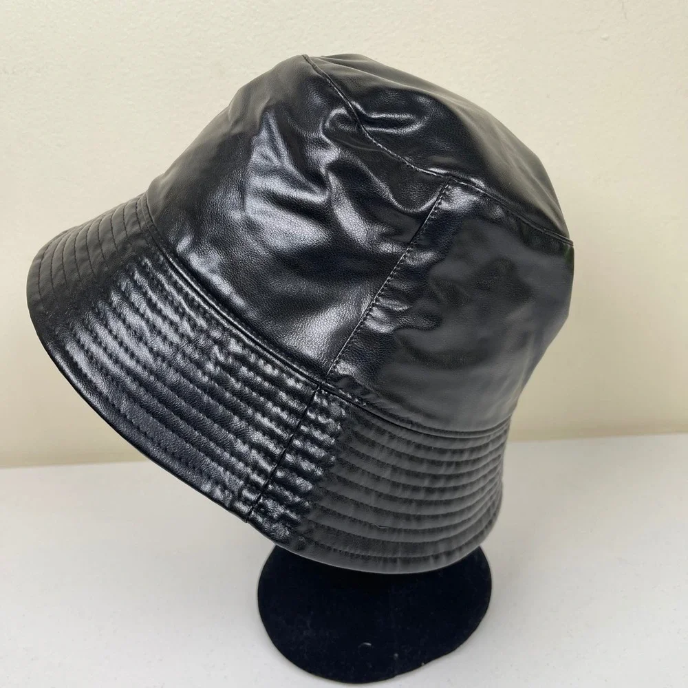 GAP Black Faux‎ Vegan Leather Bucket Hat Women's S/M Y2K 90s Grunge New With Tag